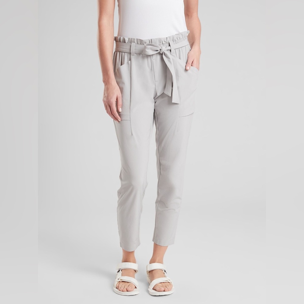 EUC Athleta skyline pant Marked 2P Fits like 0P